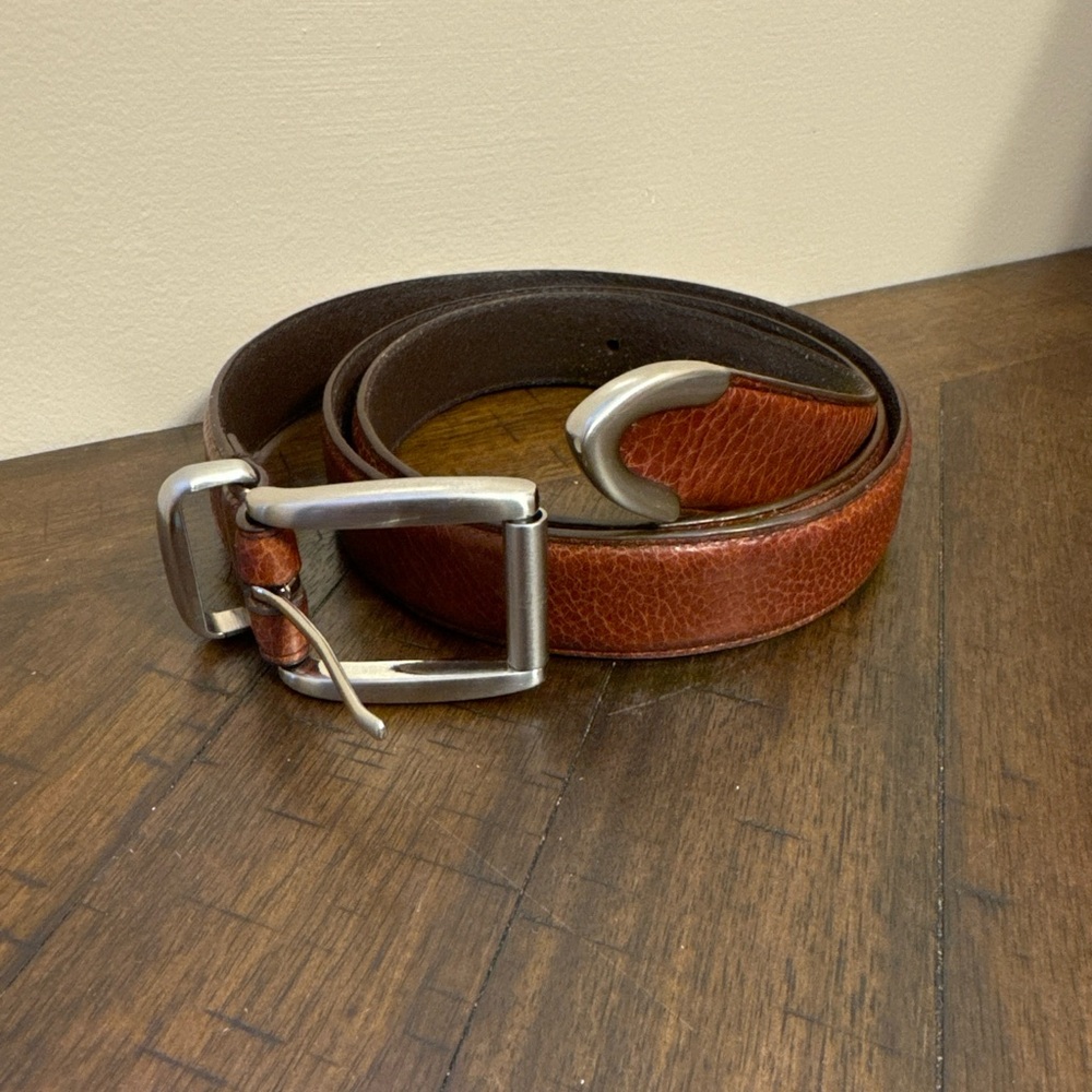 MEN'S DOCKERS LIGHT‎ BROWN GENUINE LEATHER BELT SIZE 45/105cm.